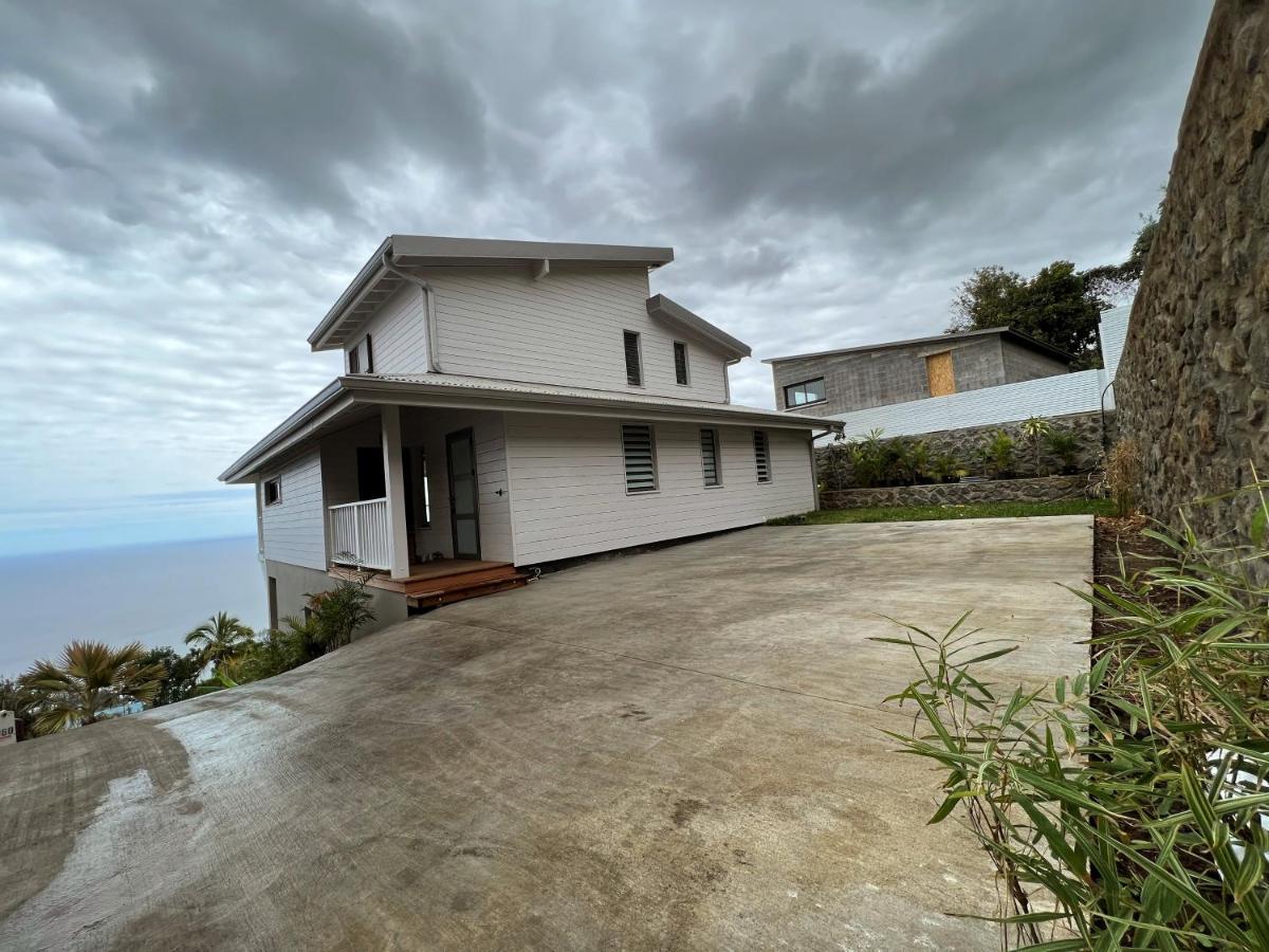 Le Belvedere - Meuble 4 Etoiles Saint-Leu Bagian luar foto